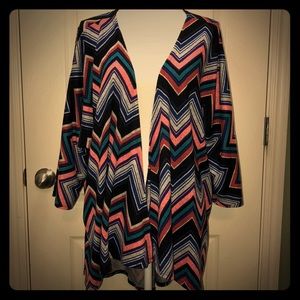 Lularoe Lindsay Multi-color Chevron Print sz M